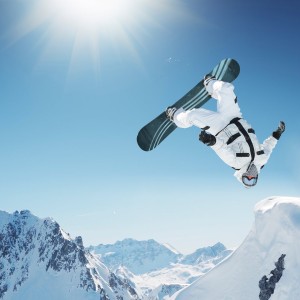 九游游戏中心-英超强强对话，比分2-2，关键数据显示：抢断成功率78%，传球成功率87%